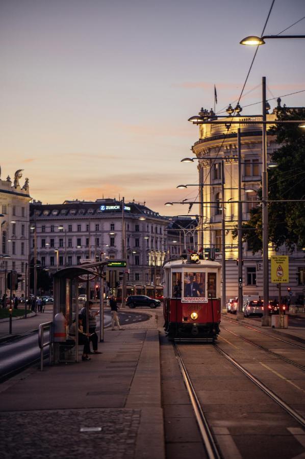 Henri Hotel Wien Siebterbezirk Luaran gambar