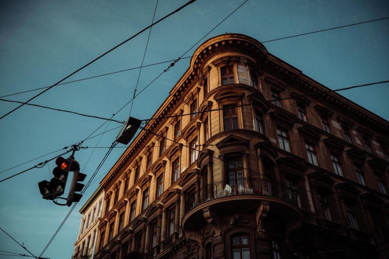 Henri Hotel Wien Siebterbezirk Luaran gambar