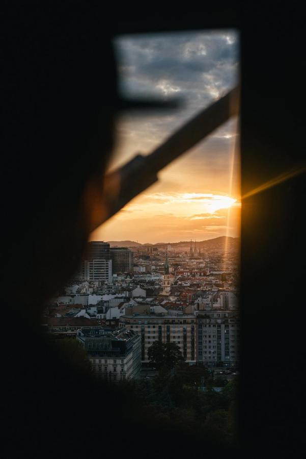 Henri Hotel Wien Siebterbezirk Luaran gambar