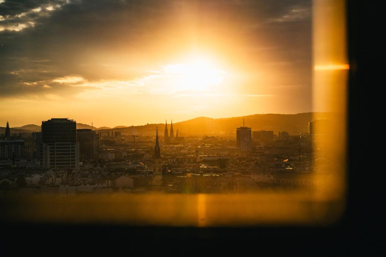 Henri Hotel Wien Siebterbezirk Luaran gambar